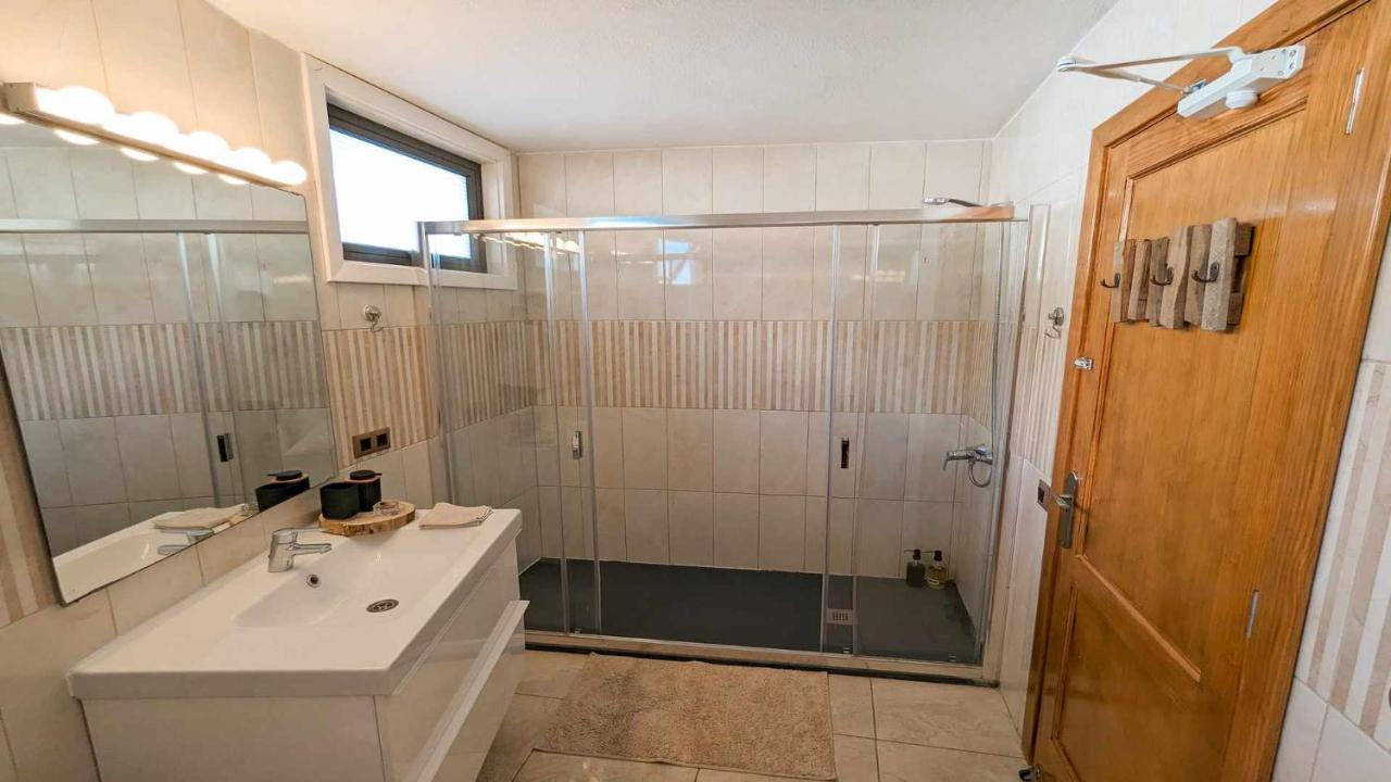 Bungalow Allende Famara Con Piscina Privada Y Ac Bagian luar foto